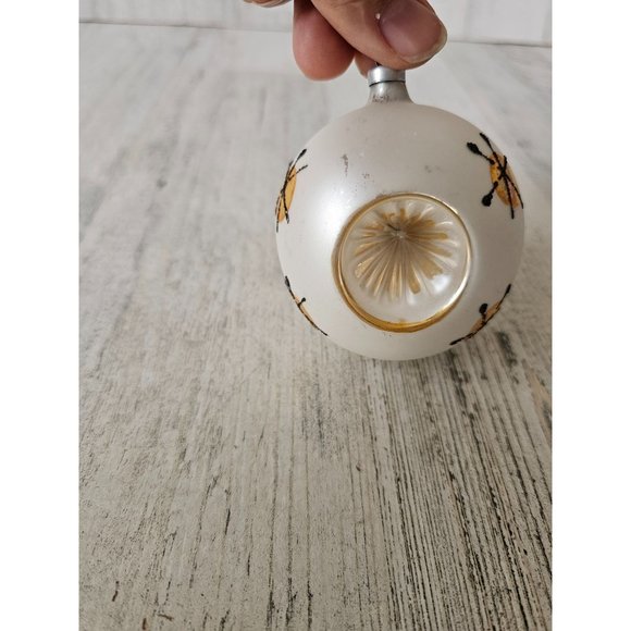 Vintage reflector white unique ball indent Austria ornament Xmas tree - Picture 3 of 9